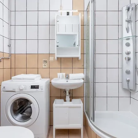 Comfy & Bright Wielicka In By Renters Apartment Krakow